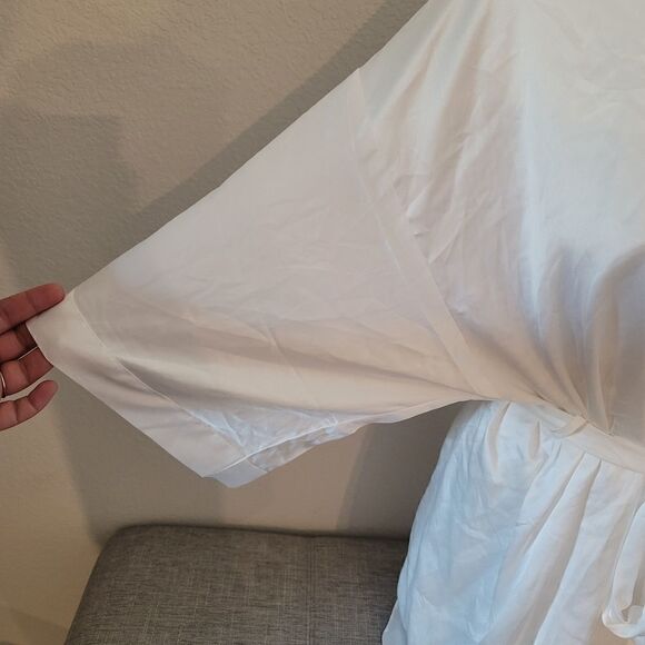 VICTORIA'S SECRET Bride Robe  - Picture 4 of 8